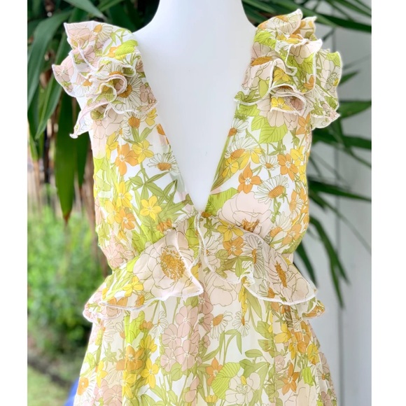 Aakaa Long Floral Dress with Dramatic Ruffle and Bow Back Maxi Length Size Small - Picture 4 of 16
